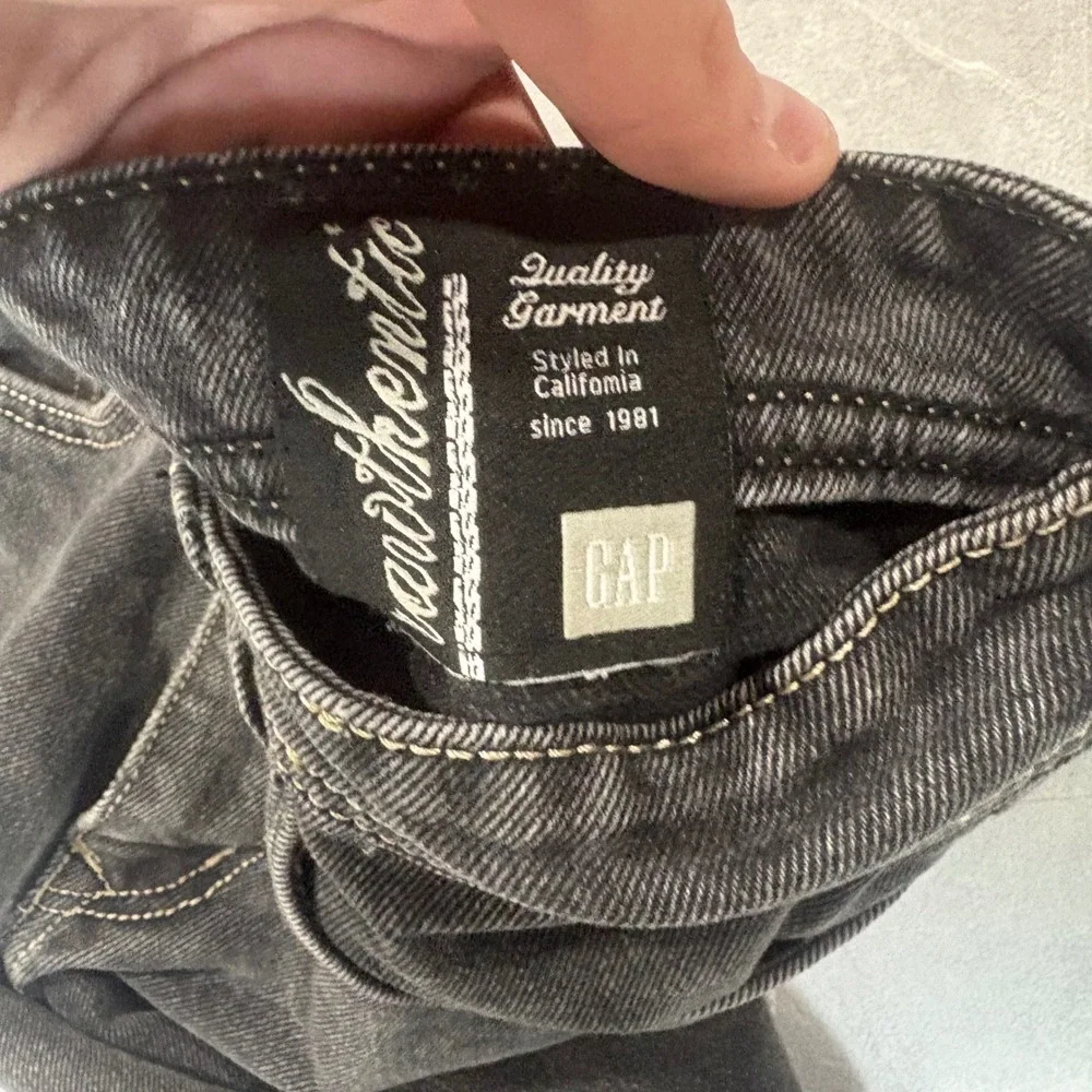 Gap 1969 Mens Straight Leg Jeans Faded Black Denim Size 30 Embroidered Logo